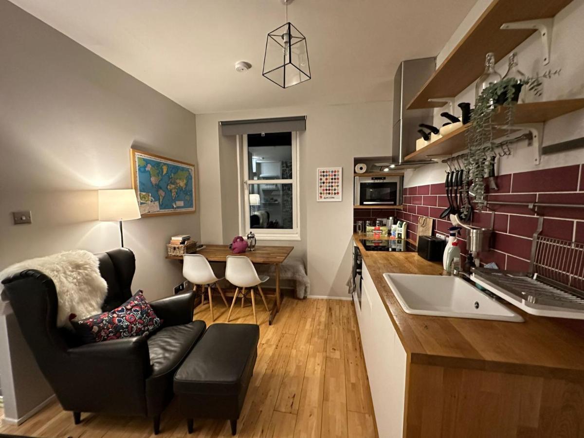 Small Cosy Studio Flat Near The Sea, Central 오반 외부 사진